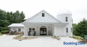 Image of Farmhouse Suites by Amish Country Lodging