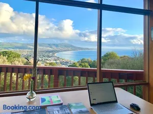 Image of Kinoie Mornington - OCEANVIEW