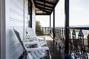 Image of The Dragonfly Inn