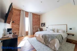 Image of Courtyard King - Room 4