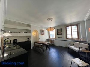 Image of Suite Versailles Quartier Saint-Louis 6 personnes
