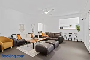 Image of Wine Down Retreat - The Great Entertainer with Heated Pool, Fireplace and Firepit for the Perfect All-Season Escape