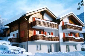 Image of Studio Bel-Hüs / Bel-Häx