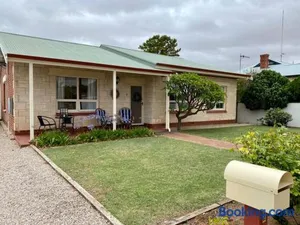 Image of Tumby Bay Escape - 4BR - Beautiful Beach Cottage