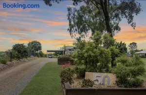 Image of Plainland 3 bed rooms entire house