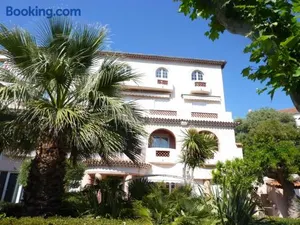 Image of Beau T2 en centre ville avec parking privé