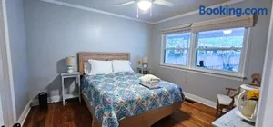 Image of Cottage close to beach and downtown