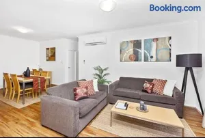 Image of Executive Apt - 2BR 1BA w Parking