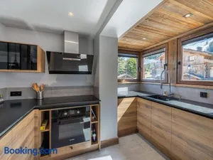 Image of Chalet à Courchevel Le Praz : Piscine, Ski Room, Billard, 6 Adultes + 2 Enfants, Proche Pistes - FR-1-568-14