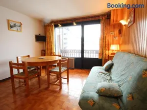 Image of Appartement Carroz d Araches vue montagne, 2 pièces, rénové, 5 personnes, 3 min du centre, parking, balcon, les Mazots