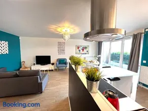 Image of Paris La-Defense - U Arena - 2 Bedrooms - Terrace & Wifi