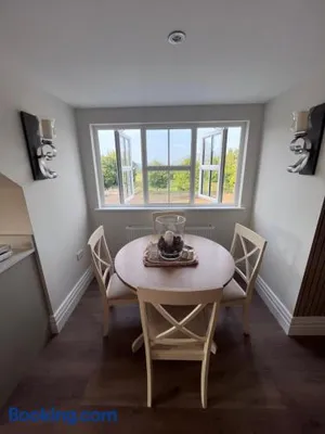 Image of Roe Retreat