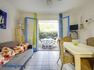 Image of Studio cabine 4 pers. - à 300m des plages - terrasse et parking privé - FR-1-521-39