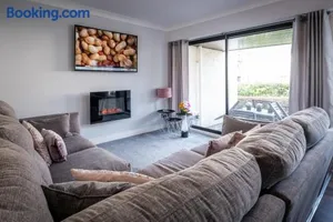 Image of Bellman apartment - Pet friendly with parking