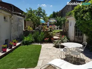 Image of TOURNUS Belle maison vue sur Saône