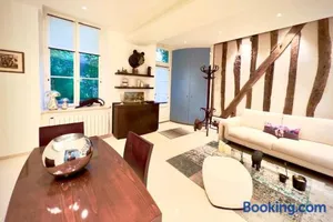 Image of Saint Germain en Laye Hyper Centre Apartment 2 min RER