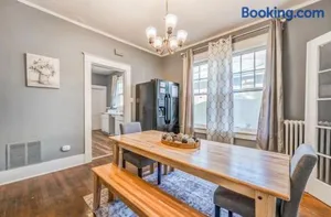 Image of 10 Min to U of Memphis-Rozelle Retreat Right Unit