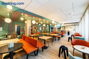 Image of Sweetly Versailles St Cyr l'école