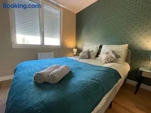 Image of Chic'n Chill