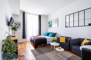 Image of Studio équipé, gare à 200m, entre Versailles et SQY
