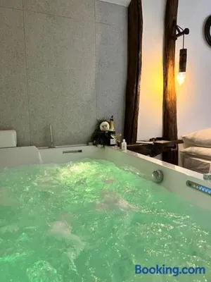 Image of Tamarin & Capucin Suite Balnéo