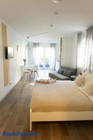 Image of HUGOS Studio Apartment