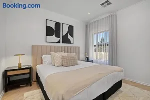 Image of Luna's Lookout: Esplanade Henley Beach