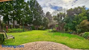 Image of Maggie's Guesthouse - large property with pool, billiards, tennis court, BBQ & more