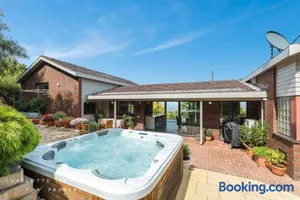 Image of Hobart panoramic view with Spas