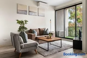 Image of A Cozy & Modern Apt Near to Flemington Races