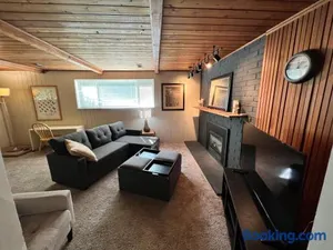 Image of Spacious Retreat w/ Hot Tub. Perfect for Families