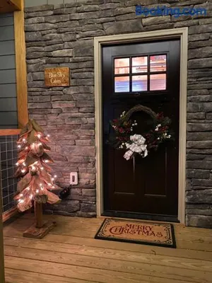 Image of Blue Sky Cabin - Built in 2023 this 3 bed 2,5 bath home has gorgeous views