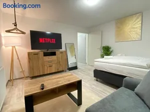 Image of LUXOMES: Design Apartment - private Parking - 4 People