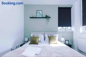 Image of Spacious One-Bedroom Apartment in Saint Helens