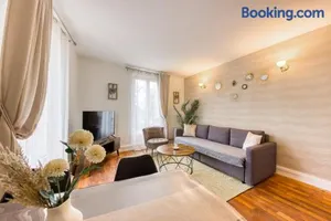 Image of Versailles Rustic - Charm & Comfort 7min Palace