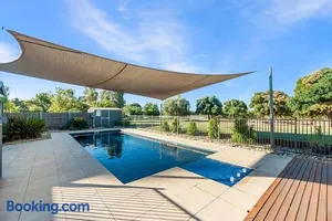 Image of Nepeta Cataria Estate - Echuca Holiday Homes