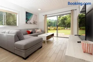 Image of Blissful Beachfront Apartment Broulee