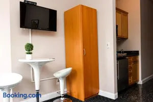 Image of Cozy Downtown Studio, #41