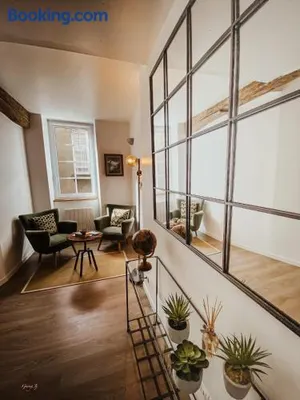 Image of L'AccrocheCoeur