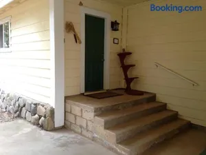 Image of Black Oak Hill Vista near Yosemite - mountain views & starry night sky