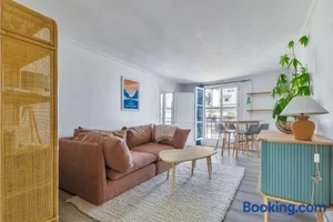 Image of Faubourg St Martin - Canal Saint Martin Chaleureux appartement