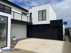 Image of Windsor Studio