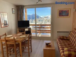 Image of Maxi Studio à Orcières : 4 pers, proche des pistes, lumineux avec 2 balcons & Wi-Fi - FR-1-262-99