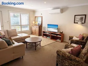 Image of Retreat on Hawke by Experience Jervis Bay