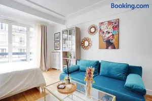Image of Parisian Charm Porte Maillot