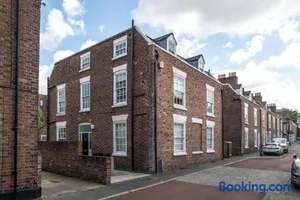 Image of Chester Stays - Beautiful loft apartment with parking
