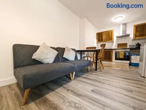 Image of Cozy Central Apartments - with Private Kitchens & Bathrooms