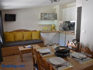 Image of Studio Cabine à Montgenèvre - Face aux Pistes, Wifi, Animaux Acceptés - FR-1-266-131