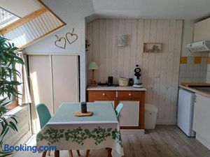 Image of Le Cosy Liberty