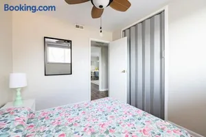 Image of Georgetown Villas 3-2c Close to Cleveland Airport and Fairview Hospital ideal for long stays!